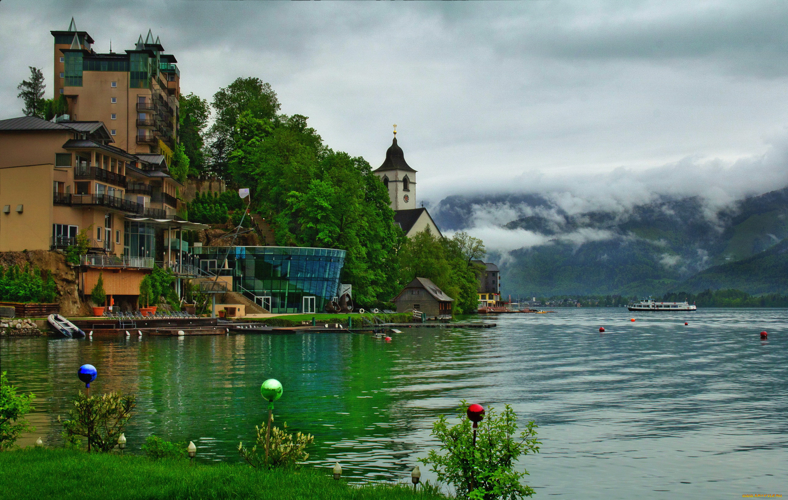 На озерах австрии. Wolfgangsee Австрия. Озеро Вольфгангзее. Австирии озера Австрии. Санкт Гильген Австрия.
